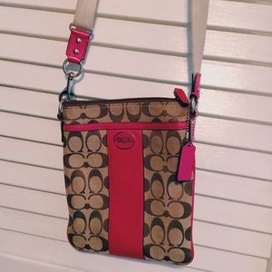 Coach crossbody strap purse